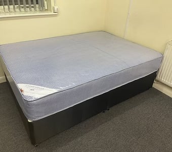 4 FOOT OR DOUBLE - WATERPROOF MATTRESS WITH BLACK CHENILLE DIVAN 