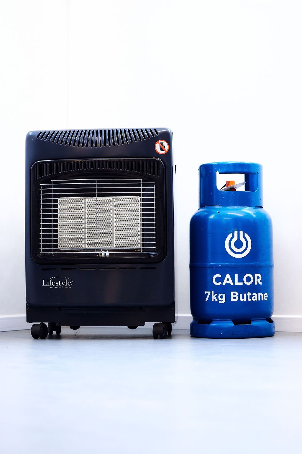 Small Calor Gas Heater - Mini Heatforce, inc Full 7kg Gas Bottle - Heating & Cooling