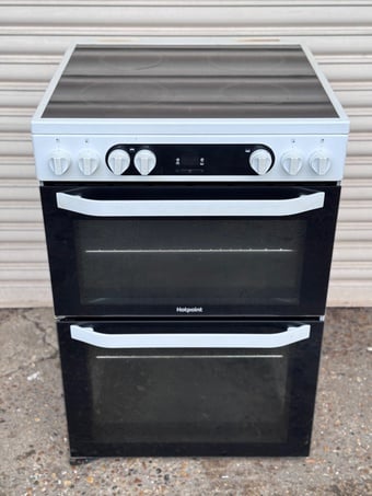 Hotpoint electric cooker 60cm ceramic double oven 3 months warran