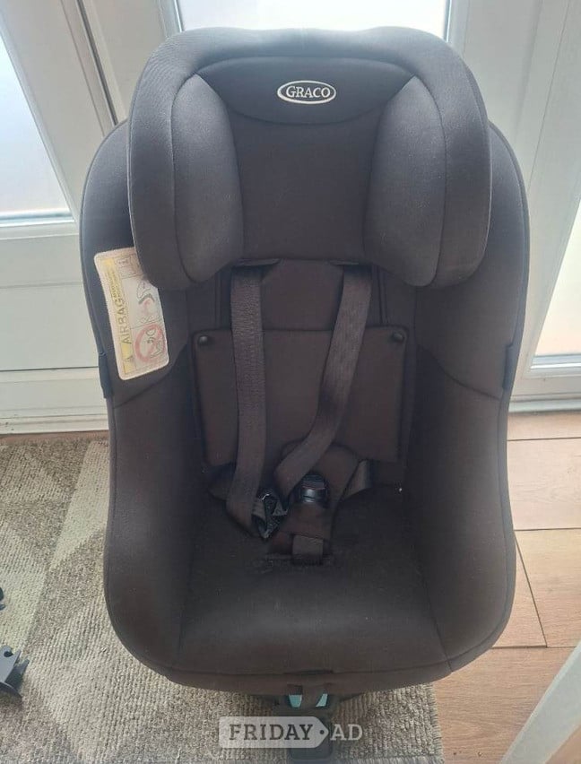 Graco Turn2Me 360 rotating car seat in Abbots Langley