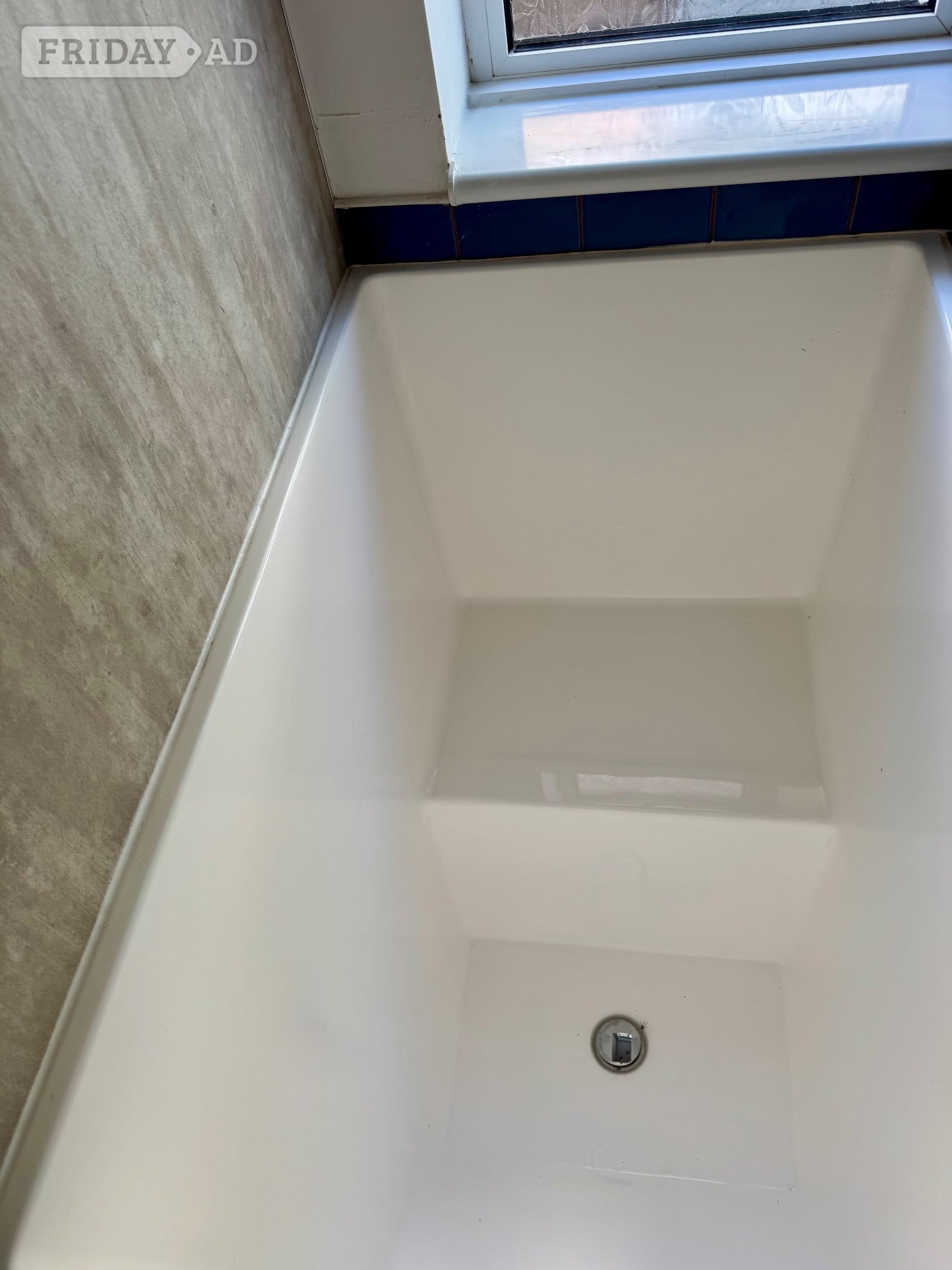 Omnibus deep soaking tub, Japanese style bath. - Furniture