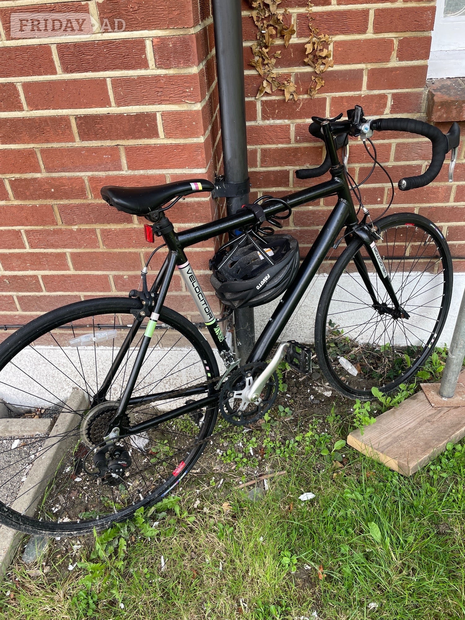 Adults Velocitor road bike with adjustable helmet and lock in Eastbourne