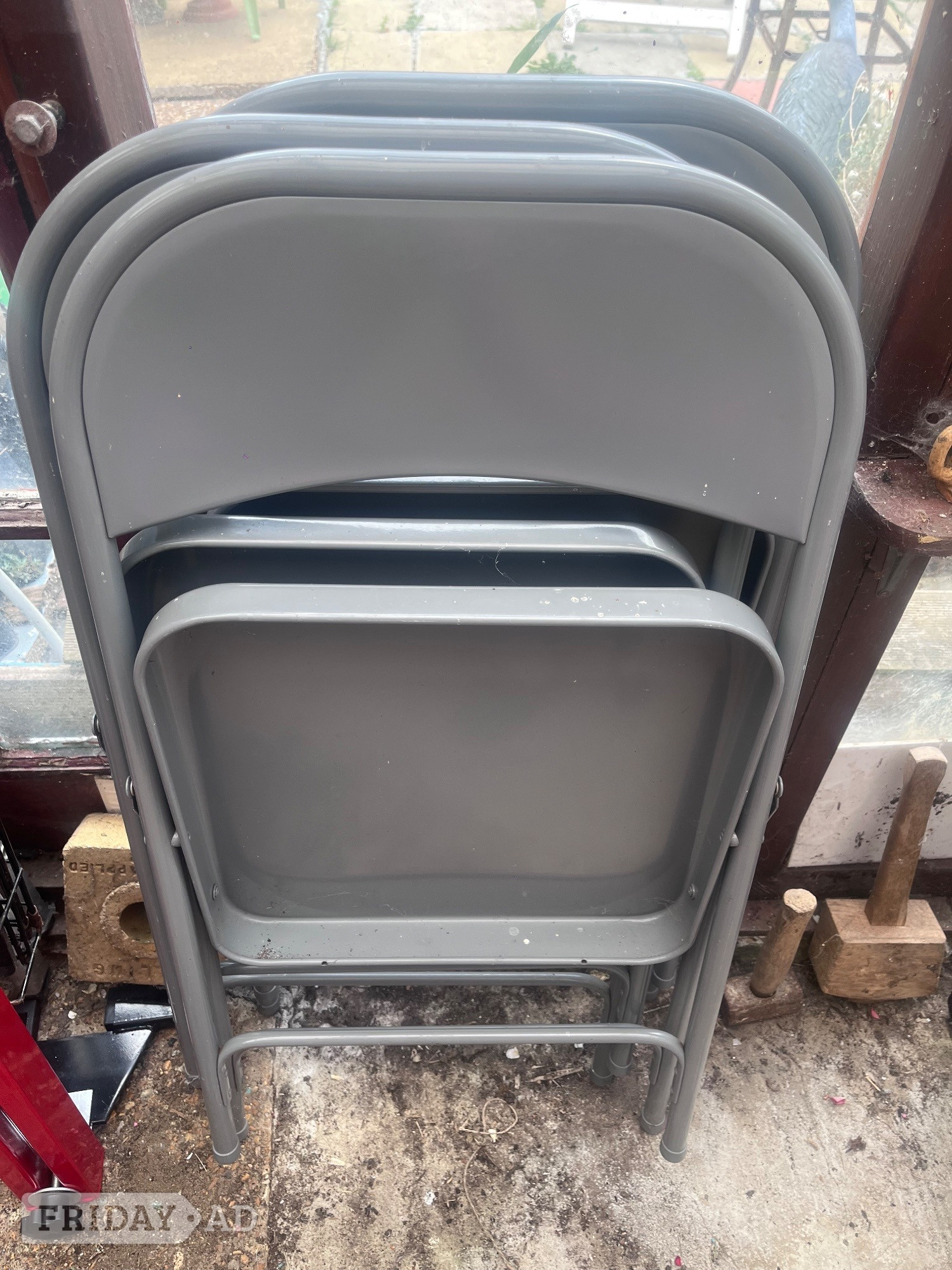 3 folding chairs 