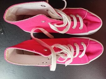 Women's baseball boots size UK4