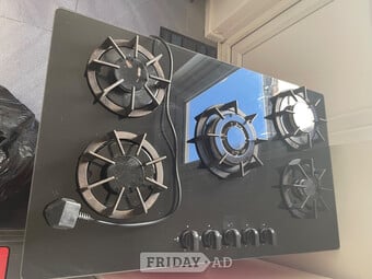 5 Ring Gas Burners Hob to be inbuilt into kitchen never been used