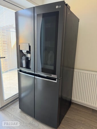 LG Insta view fridge freezer 