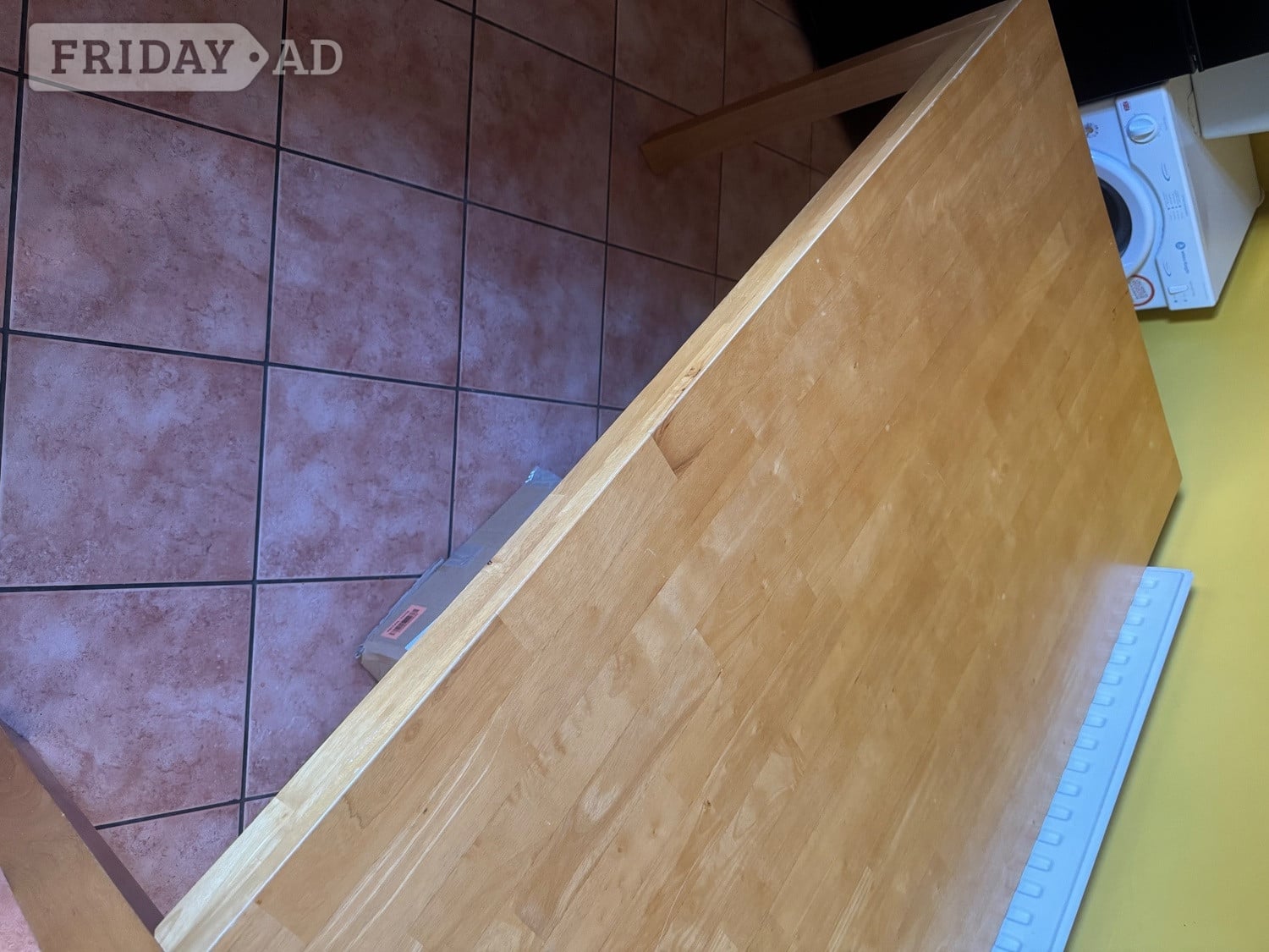Solid wood table. 5ft x 3ft x 2 1/2 
