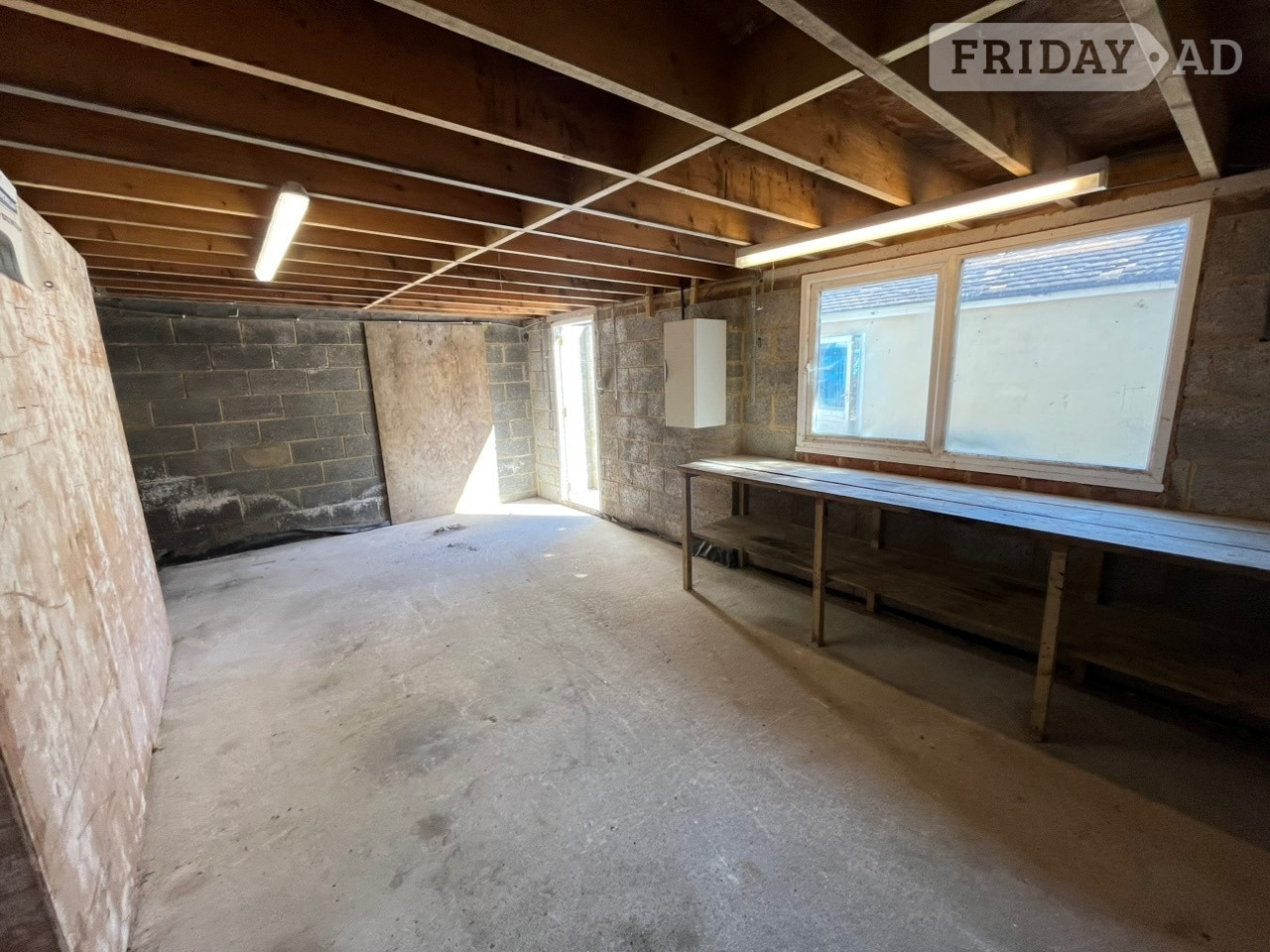 Garage, yard and workshop close to Bexhill town centre - Commercial Properties