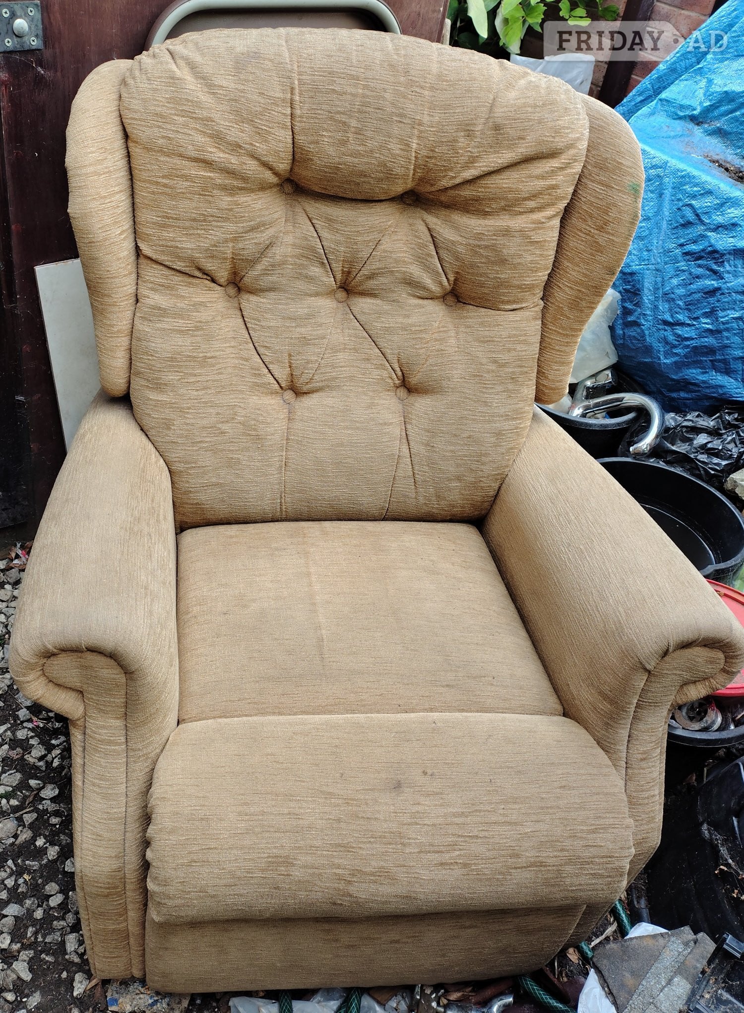 Comfy manual reclining arm chair in Chesterfield