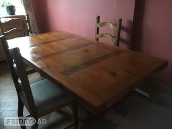 Beautiful pine table and chairs.
