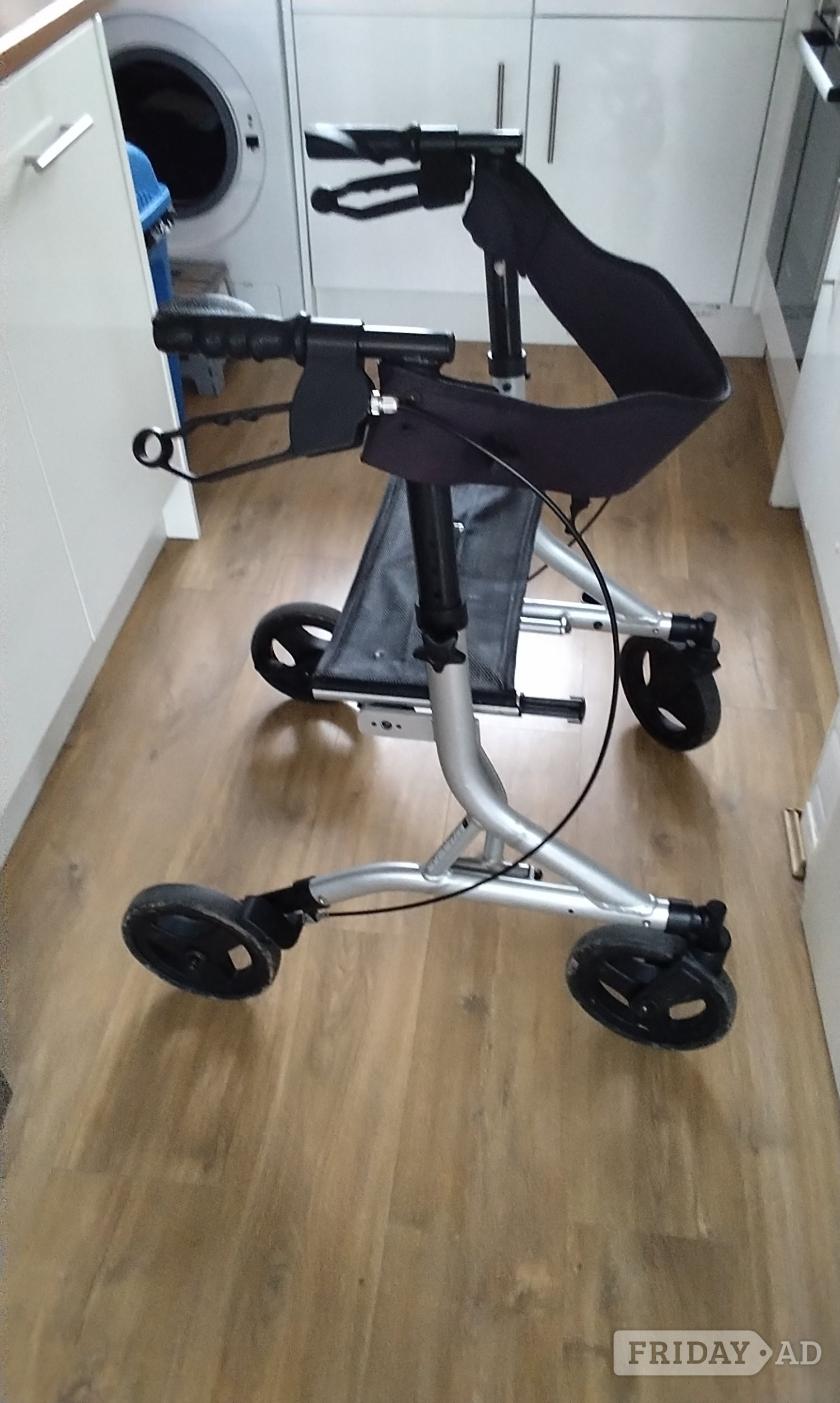Rollator four wheels