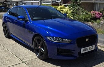Jaguar  XE 2.0d [180] R-Sport  Automatic