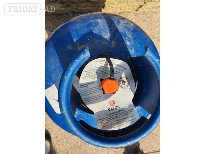 FULL CALOR GAS 15KG BLUE BUTANE GAS BOTTLE £110 - Garden in Banstead