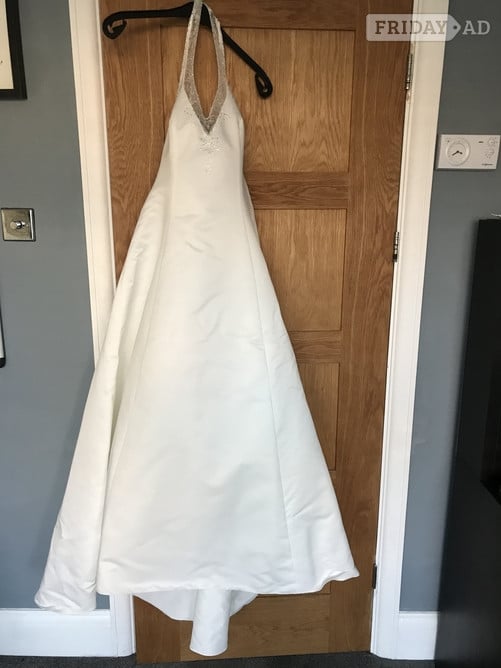 Wedding dress ivory size 10 worn once excellent condition