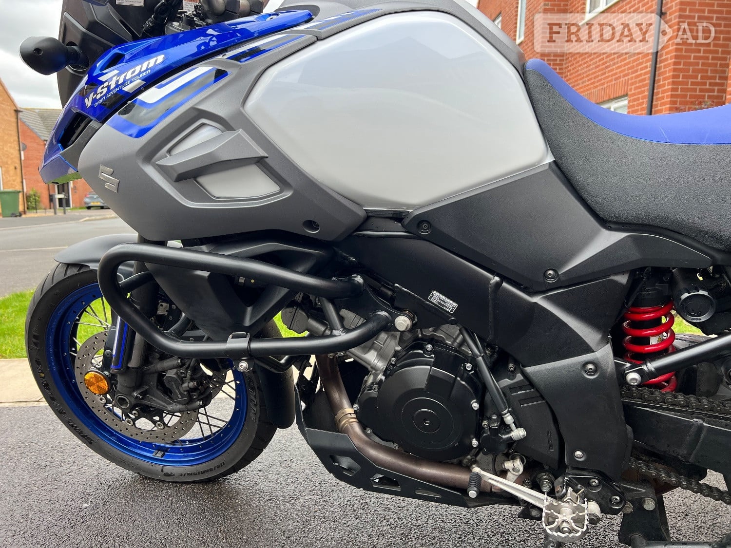 SUZUKI V-STROM DL 1000 1037cc ABS 74 kw  Motorcycle - Motorbikes, Scooters & Quads