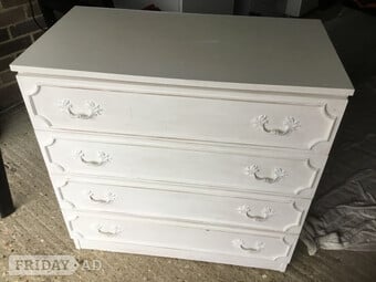 White chest of drawers