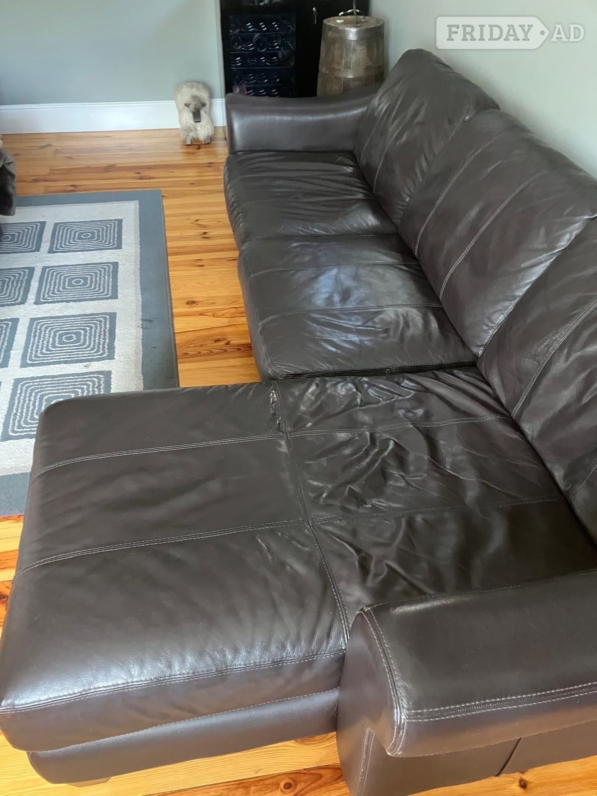 Very good condition, 4 seat corner leather sofa. in Tonbridge