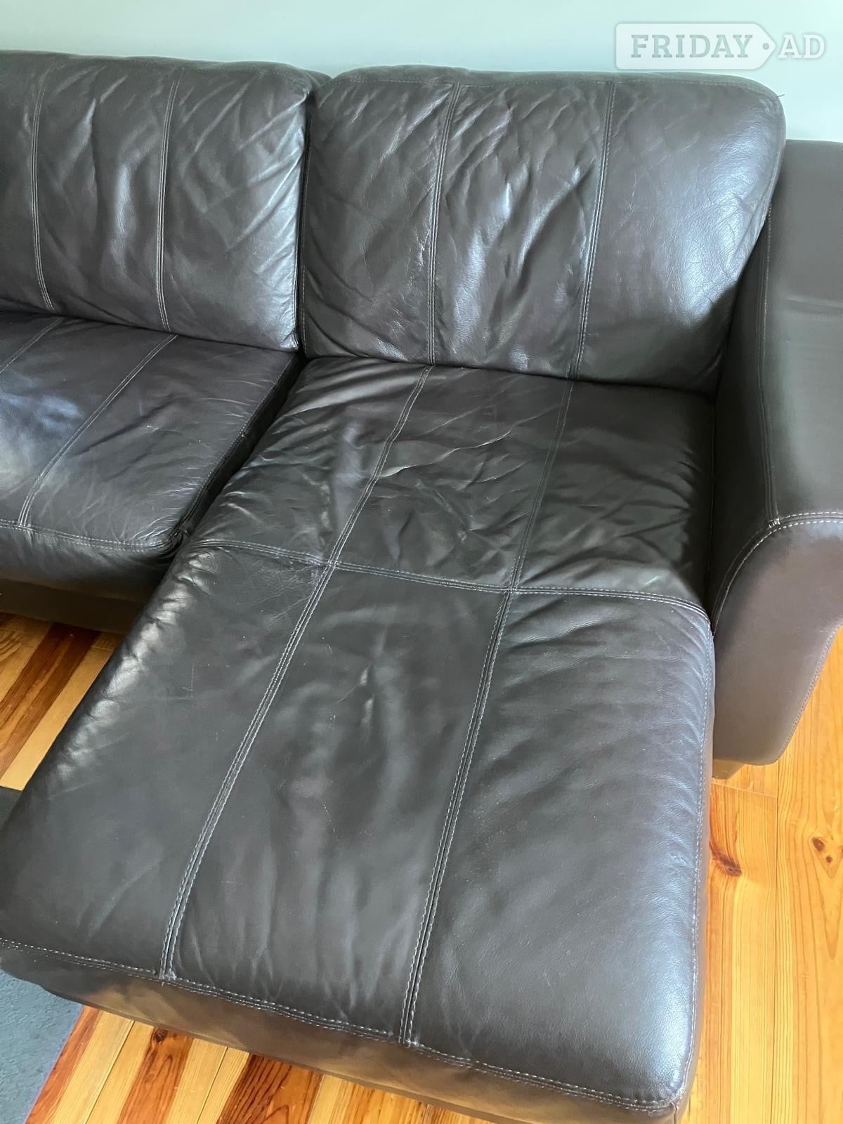 Very good condition, 4 seat corner leather sofa.
