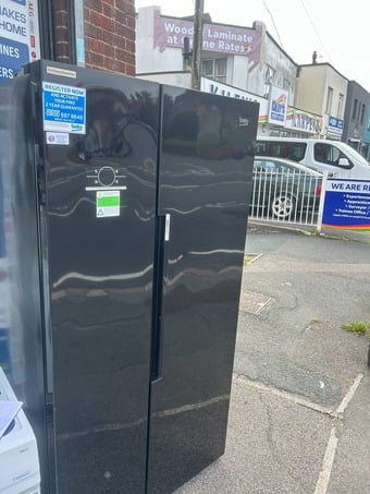 BEKO AMERICAN FRIDGE FREEZER