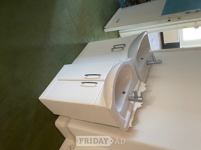Wash hand basins for sale, cash on collection please in Hove