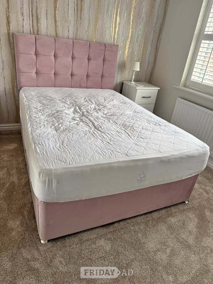 Blush Pink King/5ft Divan Bed with Opt Mattress/ Go ASAP ! in Reading