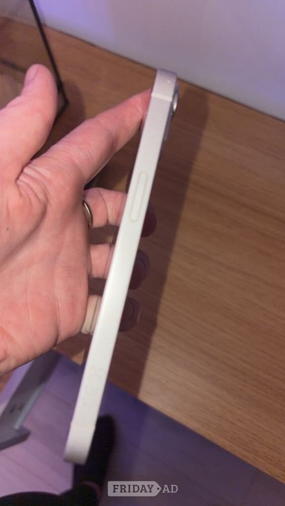 iPhone 13 – White, As Good As New - Phones & Accessories in Aberdare