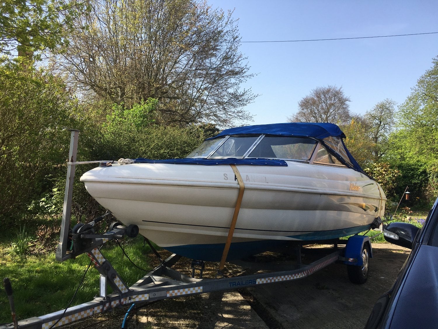 BOAT.   RINKER 182 USA Built  Luxury SPEEDBOAT  18ft with TRAILER