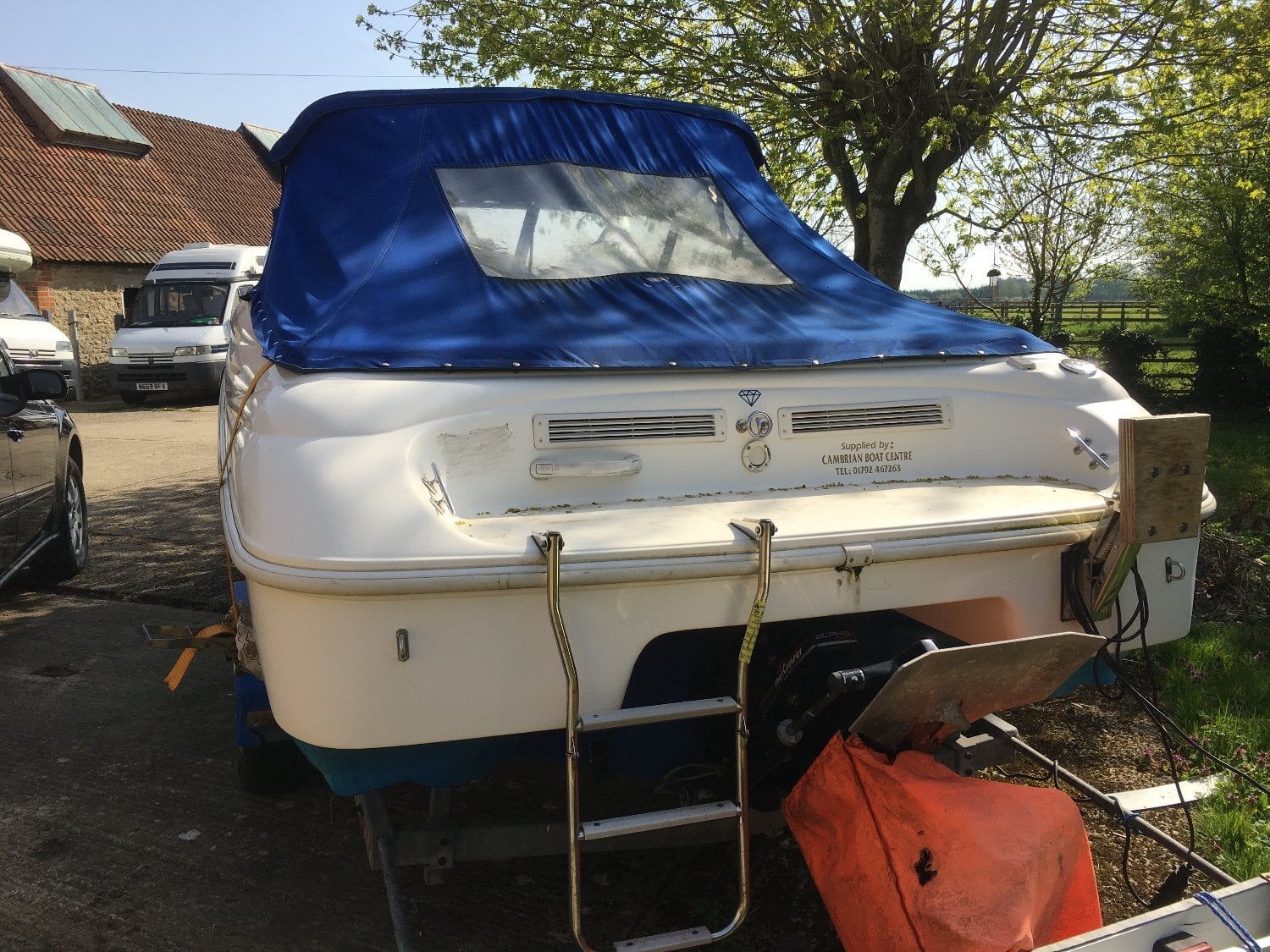 Faringdon BOAT.   RINKER 182 USA Built  Luxury SPEEDBOAT  18ft with TRAILER