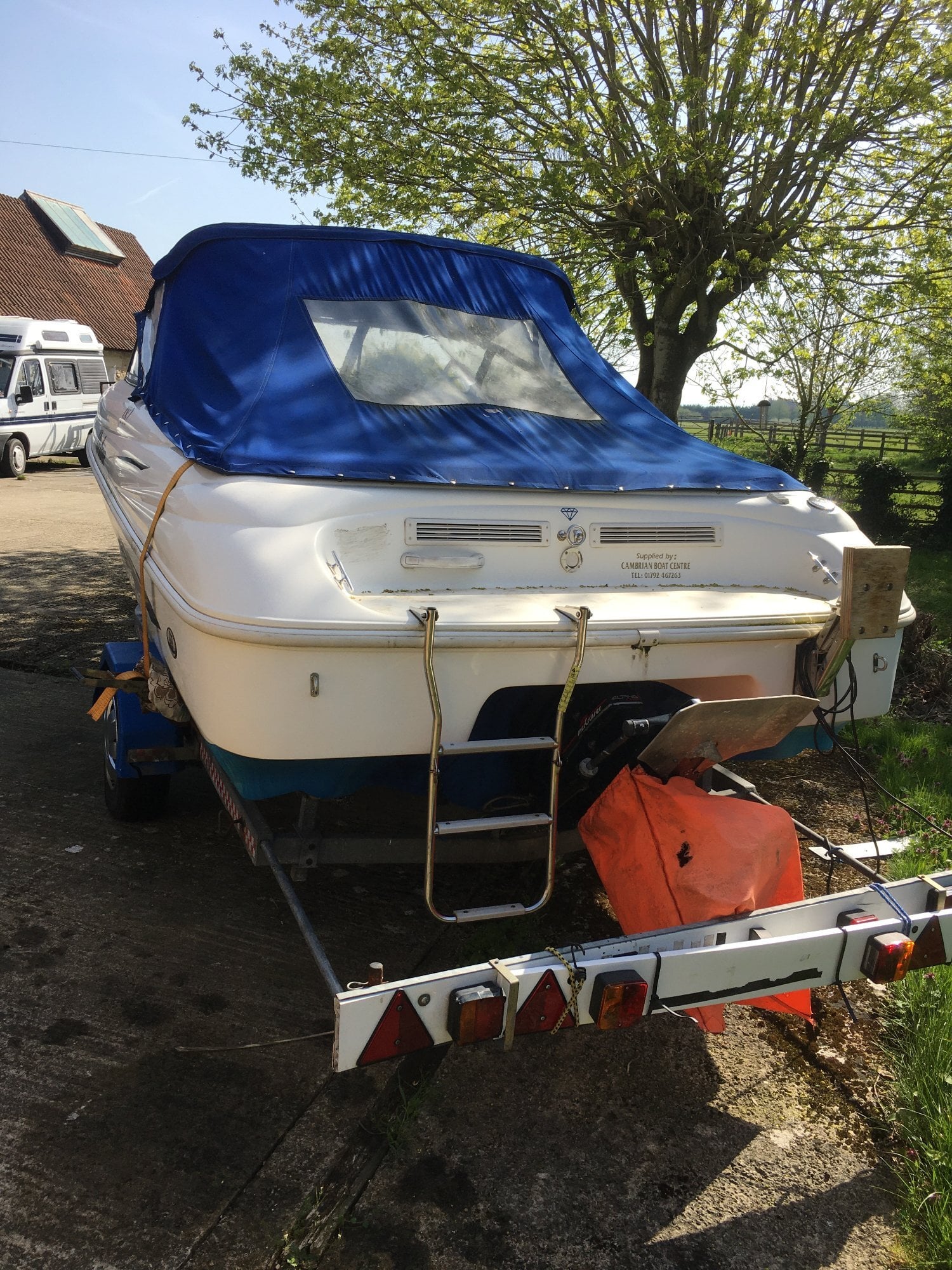 BOAT.   RINKER 182 USA Built  Luxury SPEEDBOAT  18ft with TRAILER - Hobbies & Leisure in Faringdon