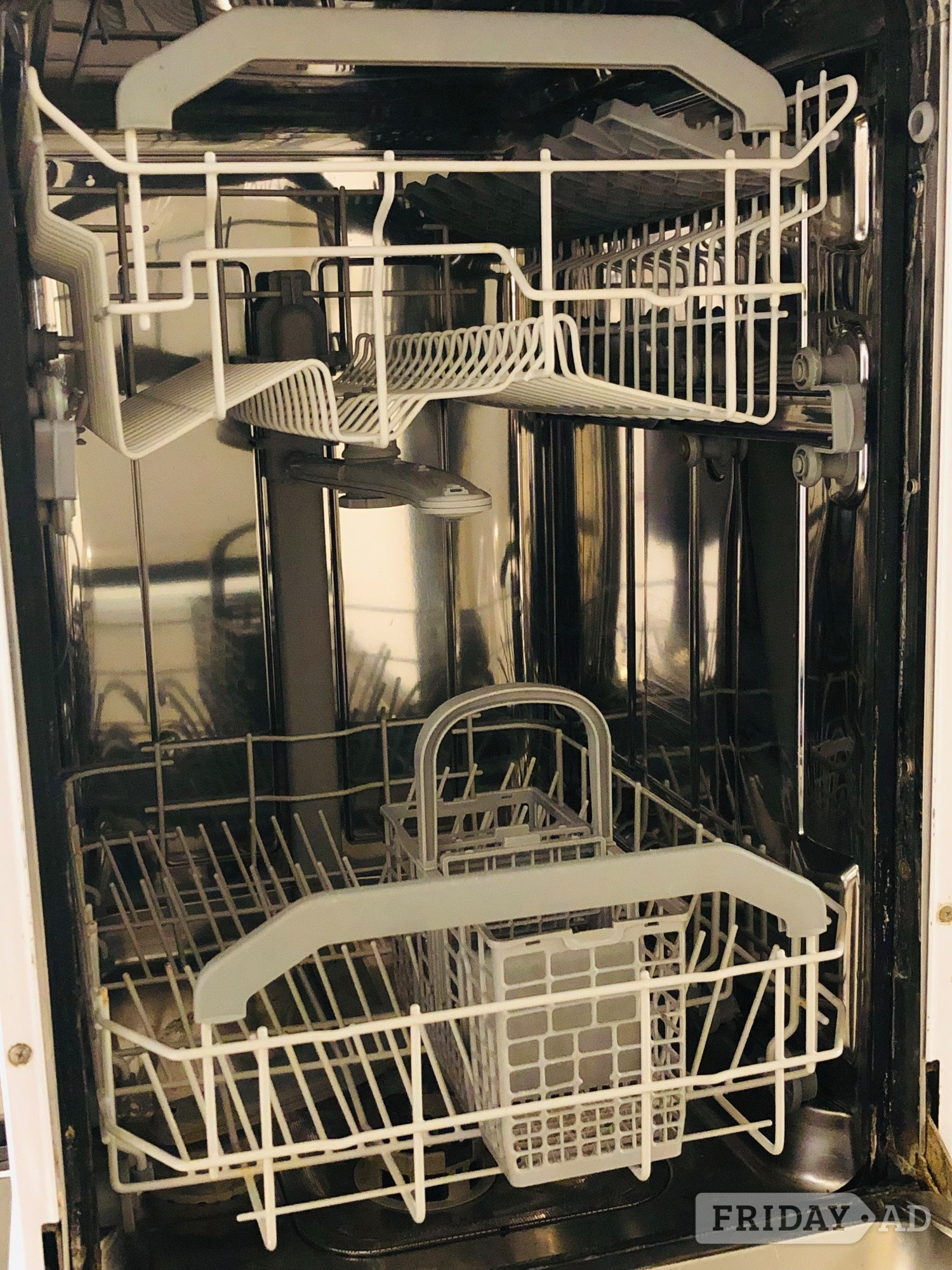 Hotpoint slimline dishwasher in great condition 