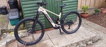 Giant stance E+ electric mountain bike 