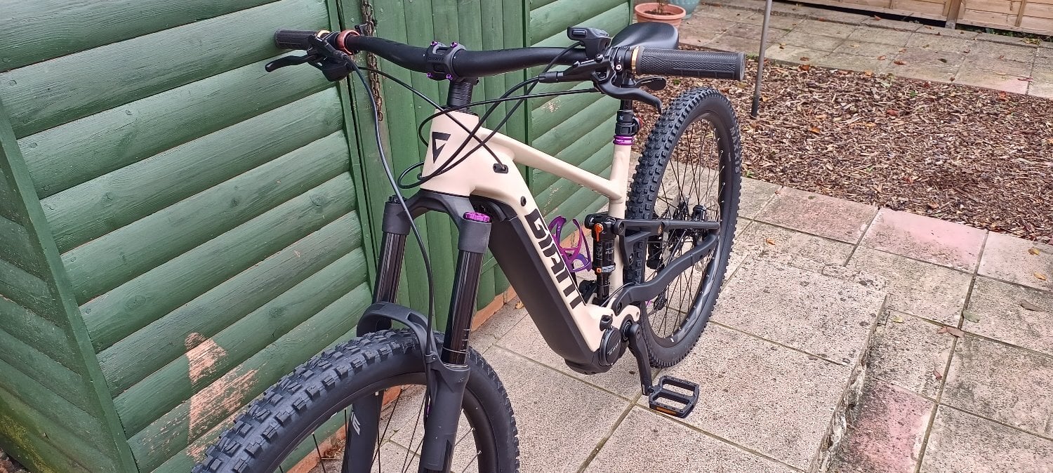 Giant stance E+ electric mountain bike  - Bicycles in Radstock