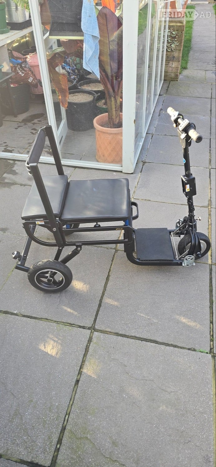 FOR SALE: e-foldi Mobility Scooter – Almost New Condition