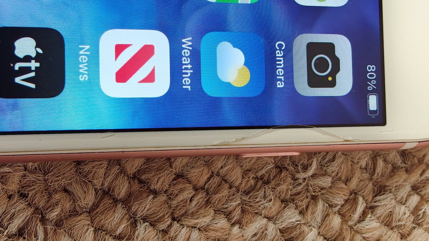 unlocked apple iphone 7 32gb mobile phone with free postage - Phones & Accessories in St. Neots