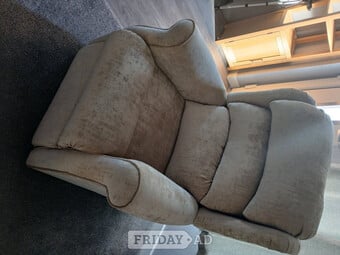 For Sale Electric Riser/Recliner Armchair remote control 