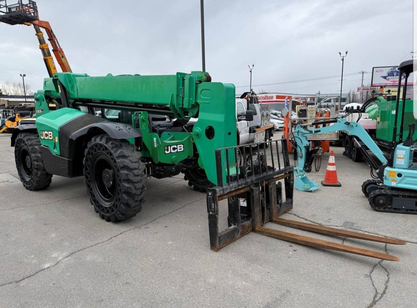 Fairly used Telehandler Forklift 2018 JCB  in London