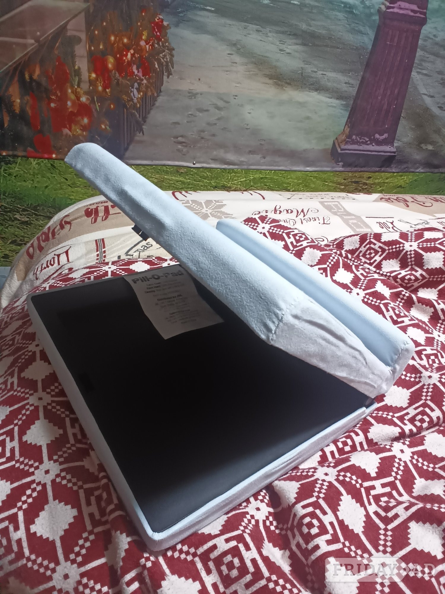 Pill-O-Pad.cushion for tablets etc./Cake Tins!!per items - Phones & Accessories