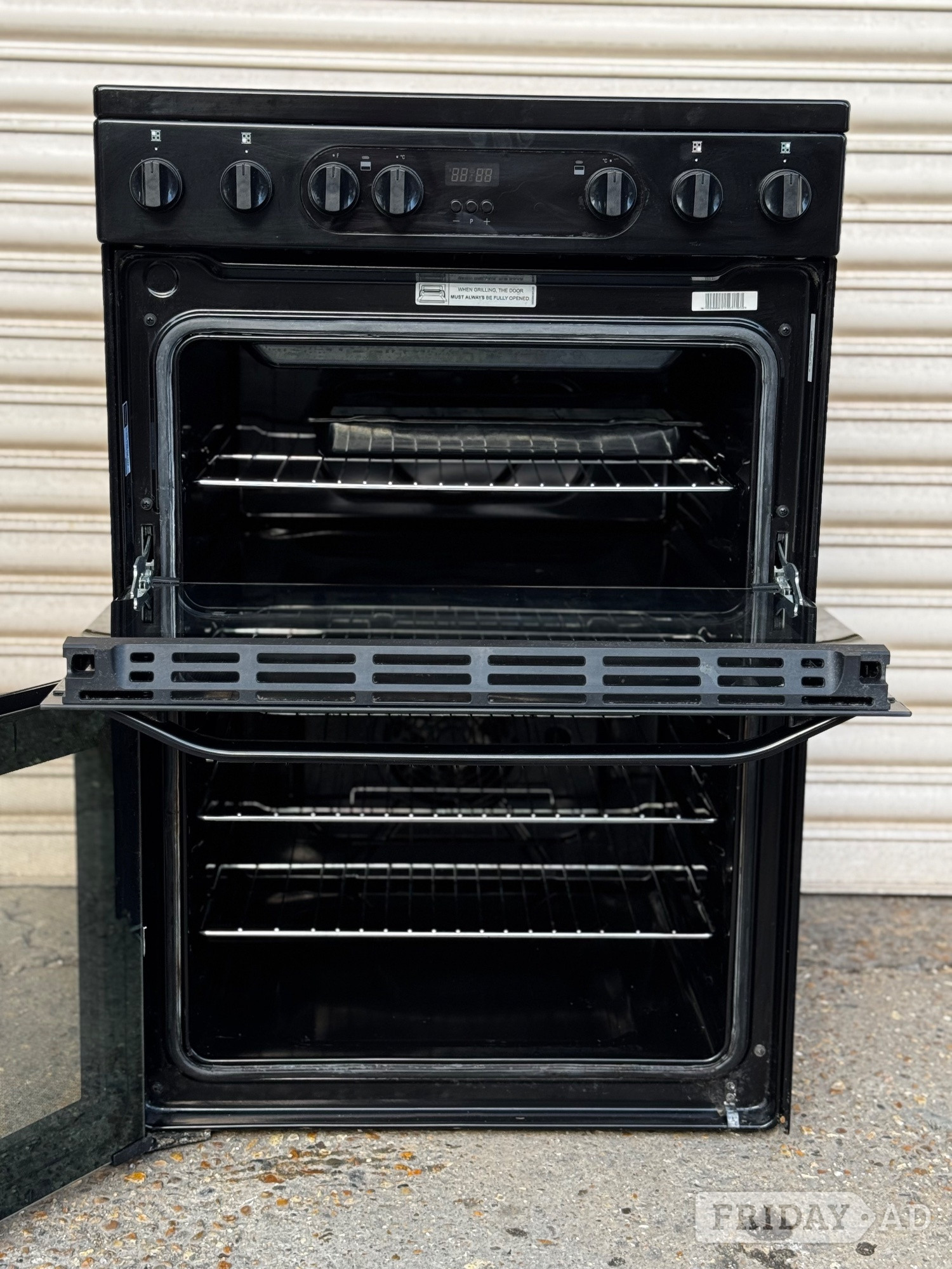 Hotpoint electric cooker 60cm ceramic black double oven 3 months  - Home Appliances in Romford