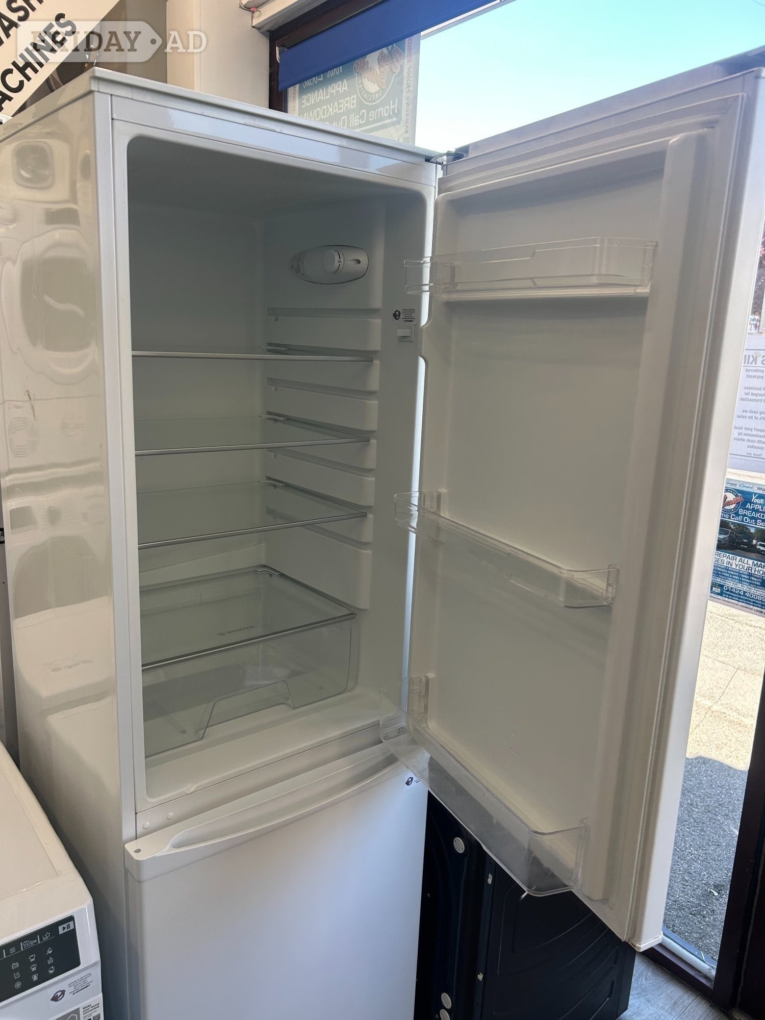 HOOVER 60/40 FRIDGE FREEZER