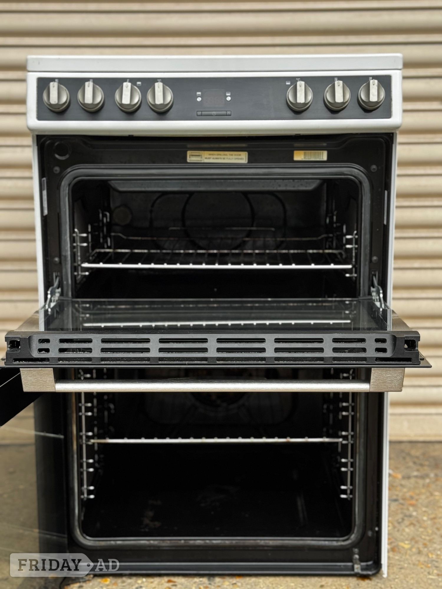 Hotpoint electric cooker 60cm ceramic double oven 3 months warran - Home Appliances in Romford