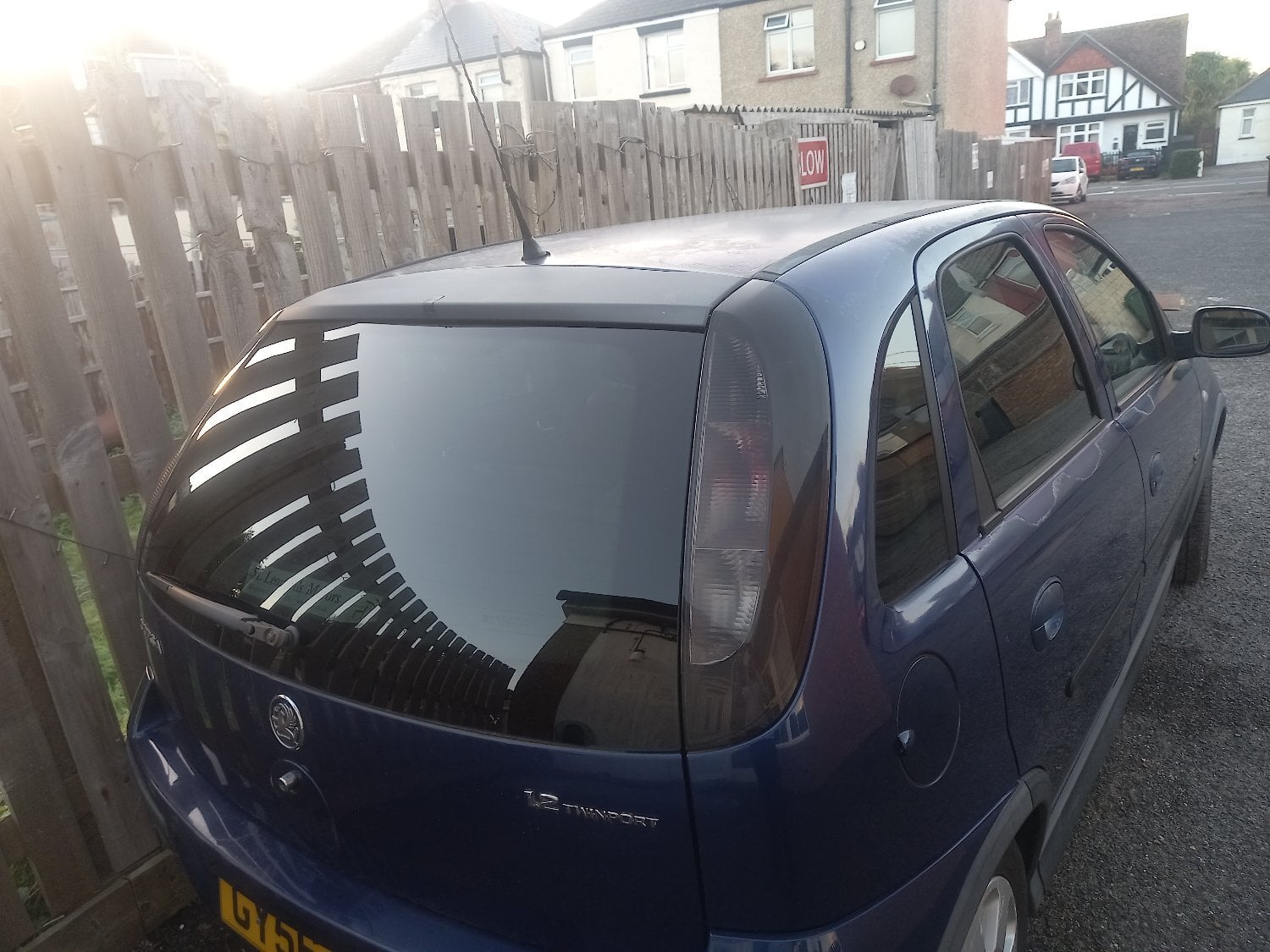 VAUXHALL CORSA 1.2 SXI LOW MILEAGE YEARS MOT  - Cars in Hastings