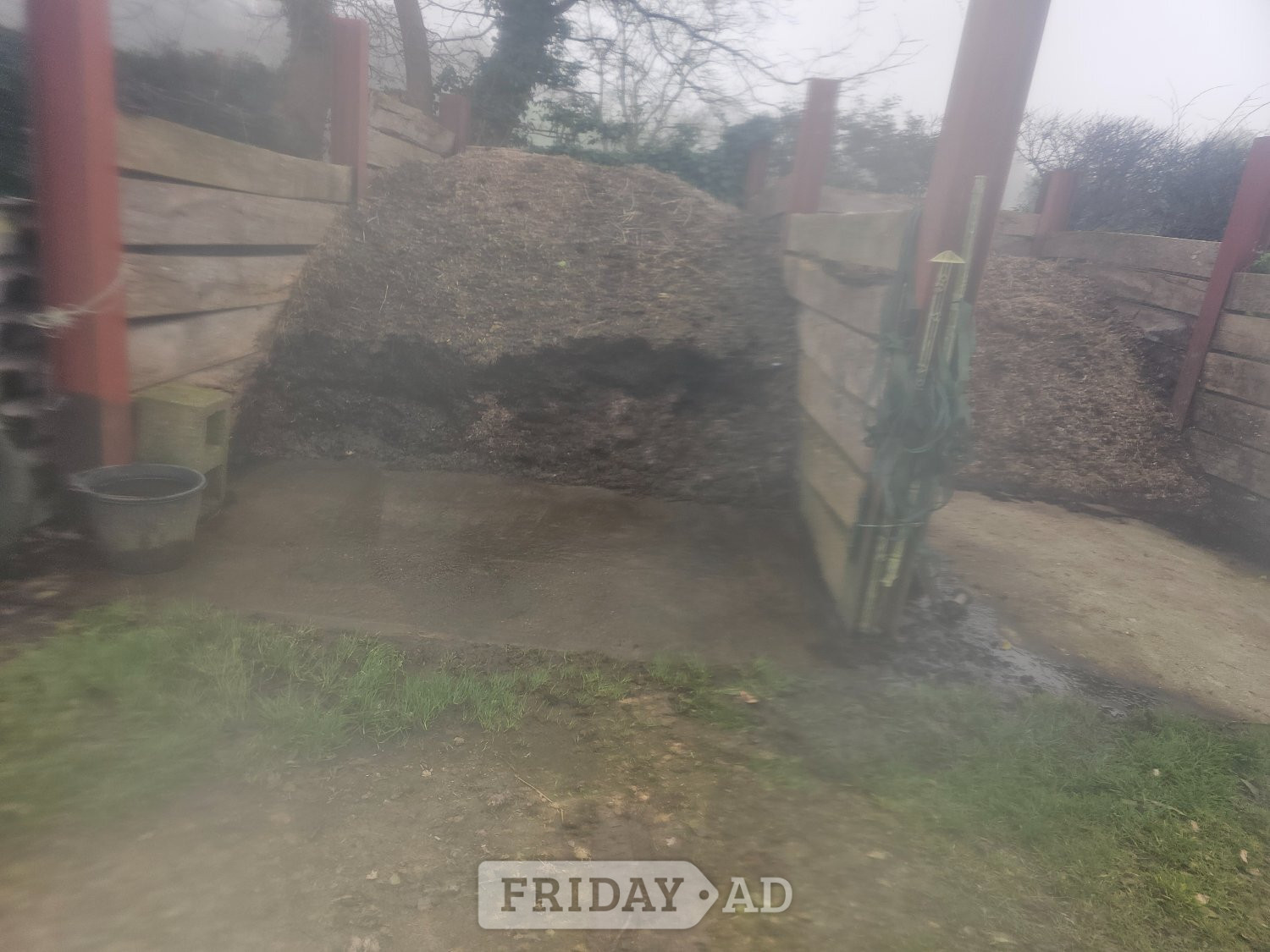 HORSE MANURE with some Bio-degradable bedding -