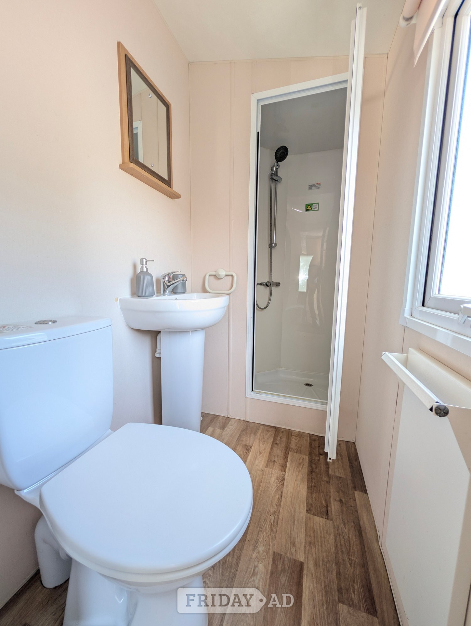 2 bed 2014 Delta Resort - Motorhomes & Caravans