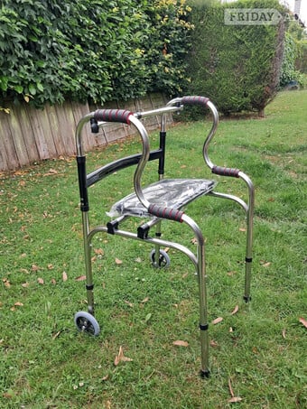 Walking frame to aid mobility 