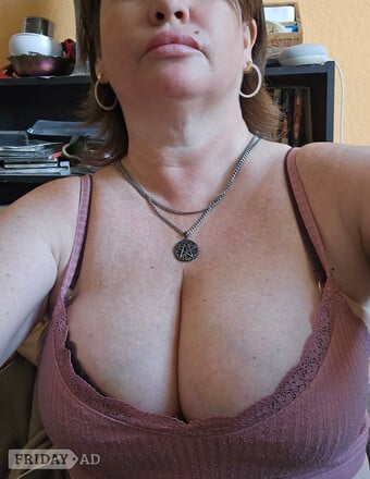 Little Erica, Hove based, ex Coombe Terr.,  mature, curvy massage and escort.