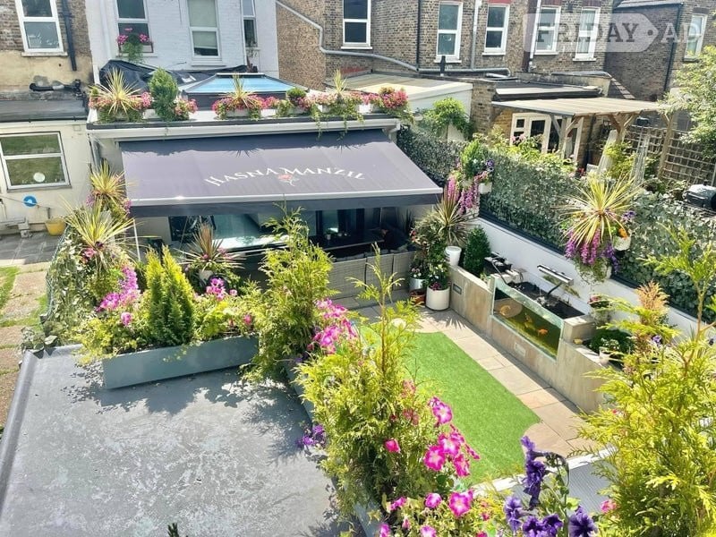 Luxury Four Double Rooms Available
