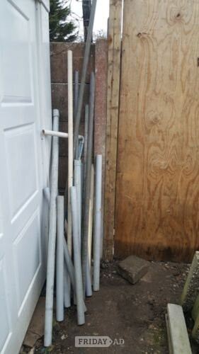 BATH / SINK PLASTIC WASTE PIPING. OVER 100 Foot. IDEAL FOR UNDERGROUND CABLES. in Blackpool