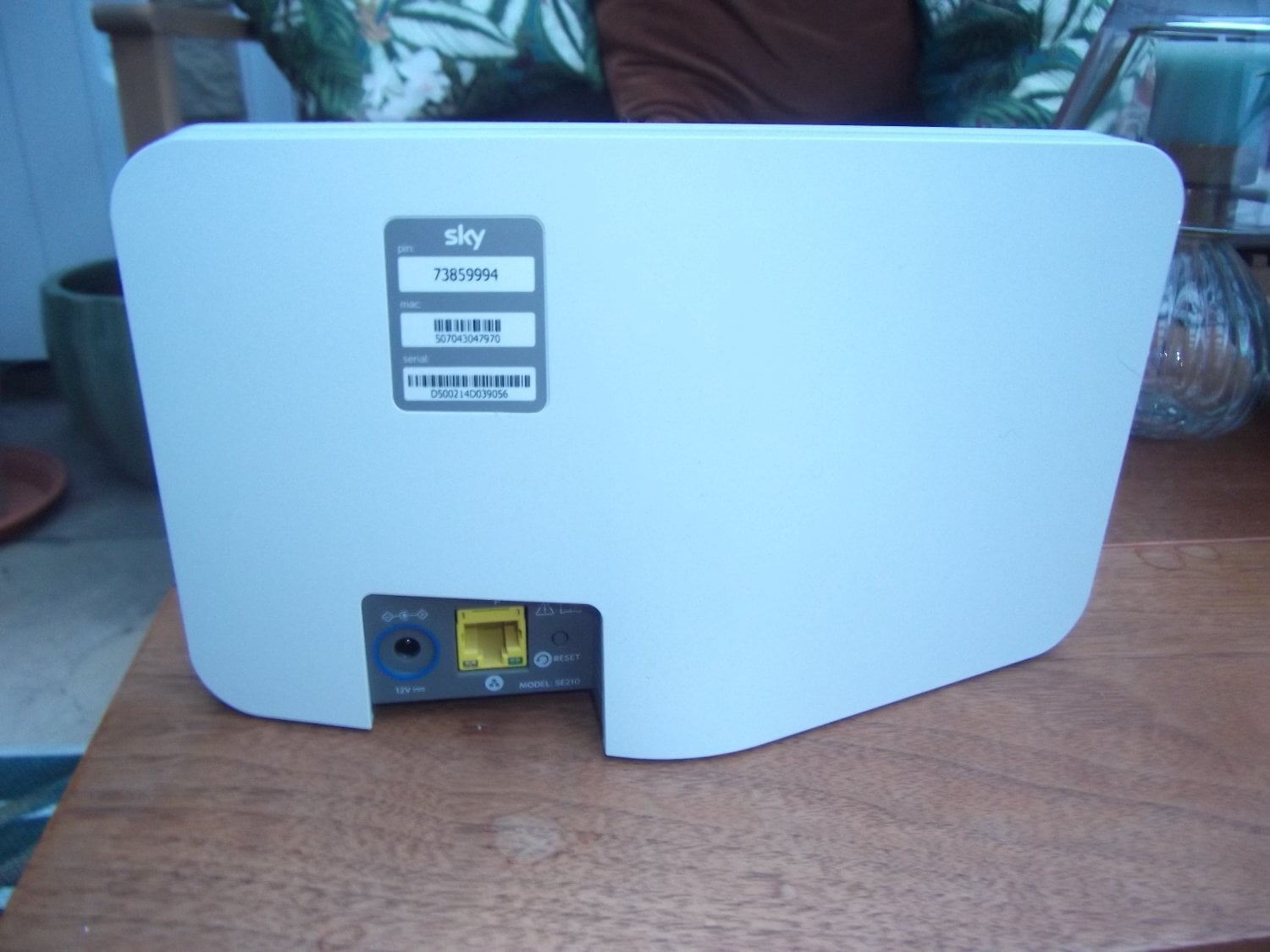 Sky SE210 Sky Q Wireless Wifi Signal Booster Extender
