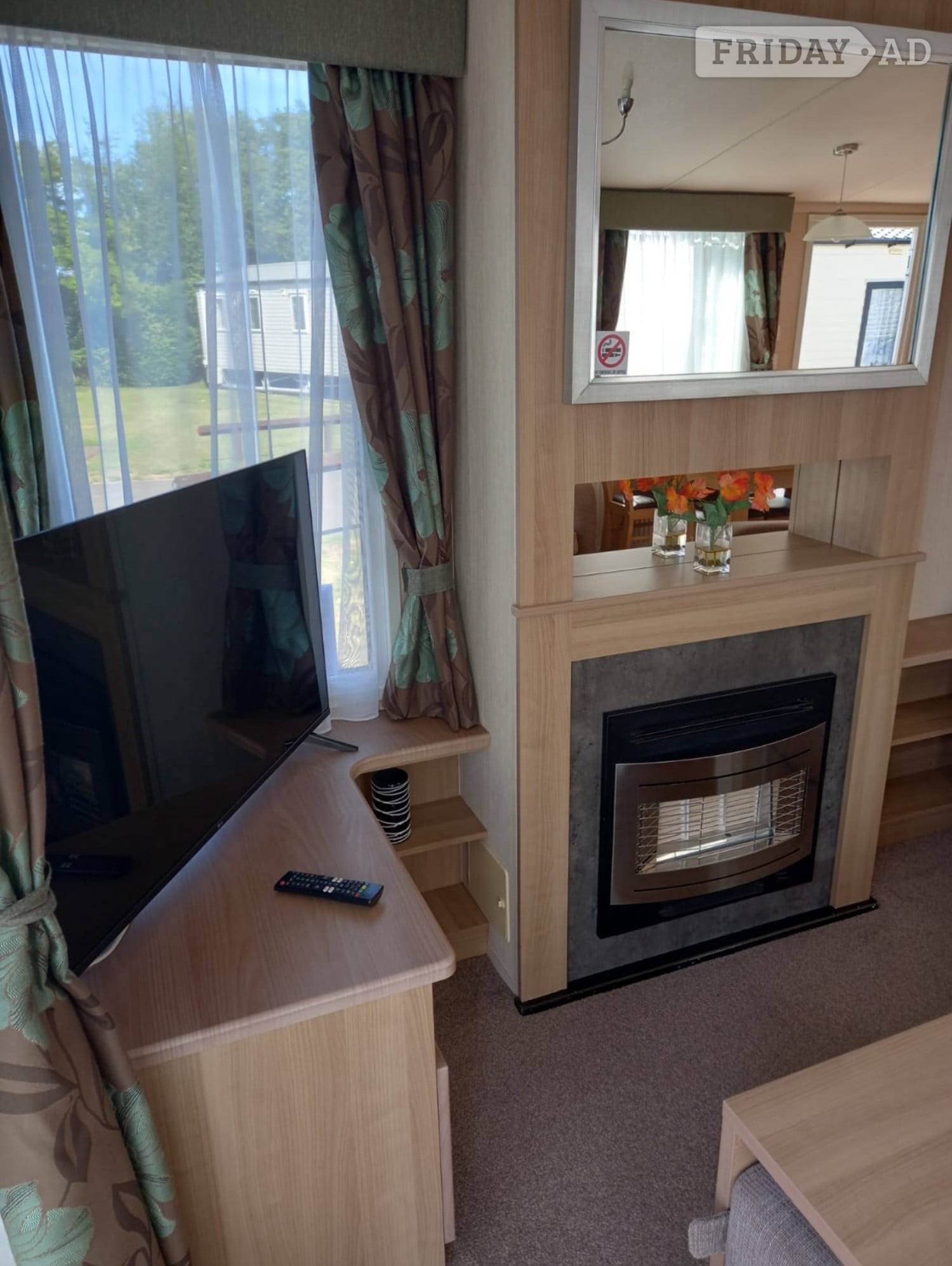 Great Yarmouth CARAVAN FOR HIRE HAVEN CAISTER-on-SEA GREAT YARMOUTH NORFOLK