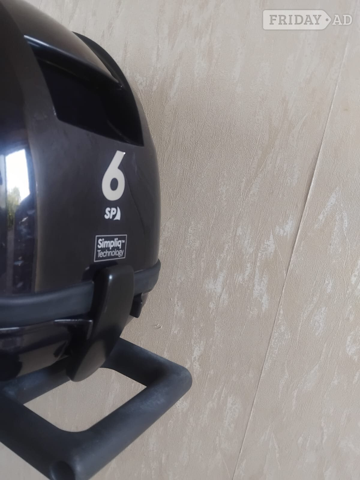 A New 2024 rTohatsu 6hp Shafted Outboard Engine. 